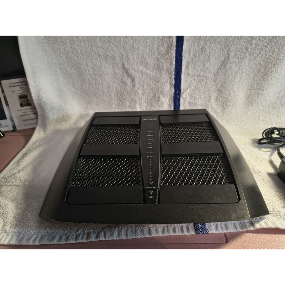 NETGEAR Nighthawk X6S AC4000 Tri-Band WiFi Router R8000P